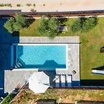 Villa Olea With Heated Pool And Jacuzzi