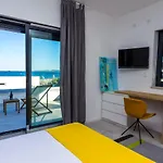 Olea With Heated Pool And Jacuzzi Sukošan
