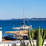 Villa Olea With Heated Pool And Jacuzzi