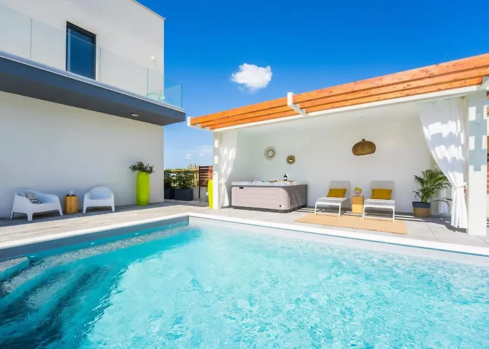 Olea With Heated Pool And Jacuzzi Villa Sukošan