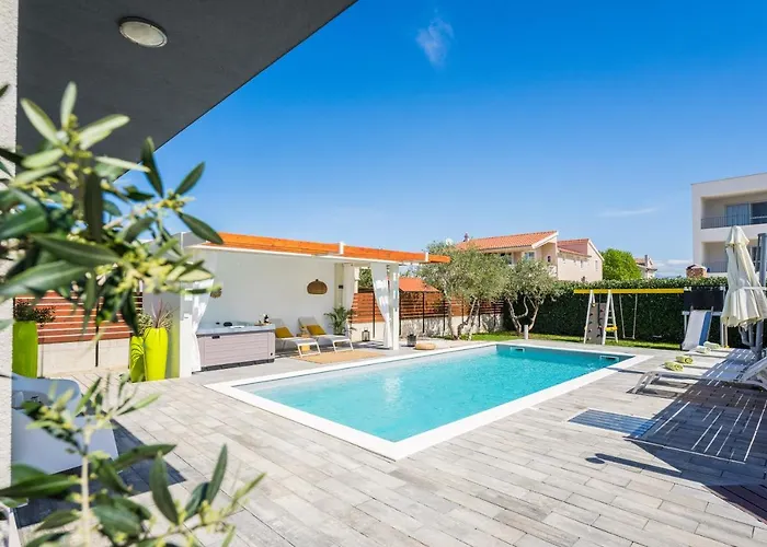 Olea With Heated Pool And Jacuzzi Villa Sukosan