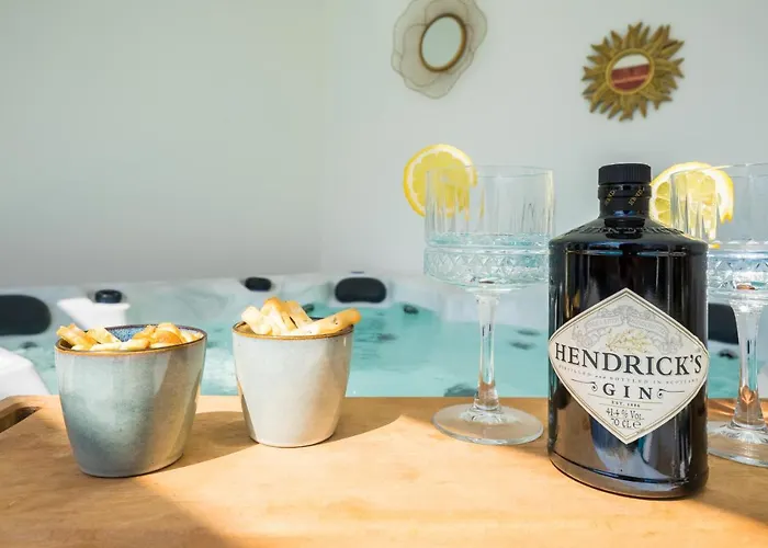 Olea With Heated Pool And Jacuzzi