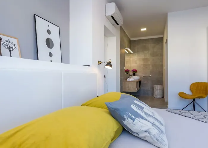 Olea With Heated Pool And Jacuzzi Villa