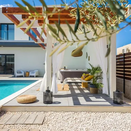 Olea With Heated Pool And Jacuzzi Vila Sukošan