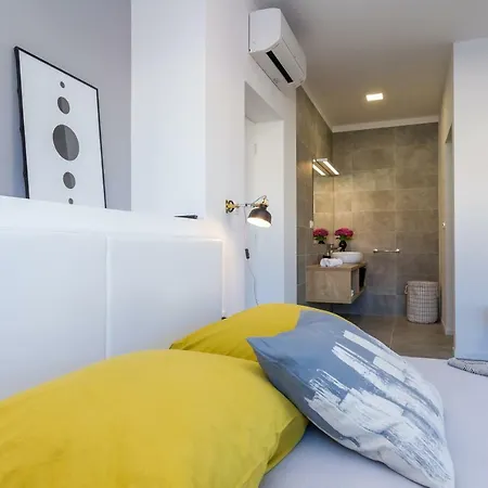 Olea With Heated Pool And Jacuzzi Villa