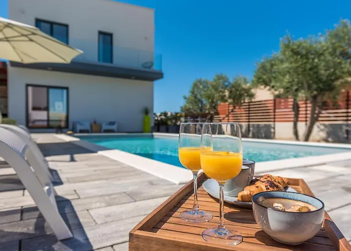 Villa Olea With Heated Pool And Jacuzzi Sukošan