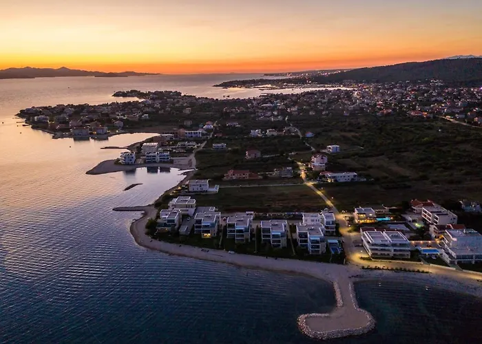 Вилла Olea With Heated Pool And Jacuzzi Сукошан