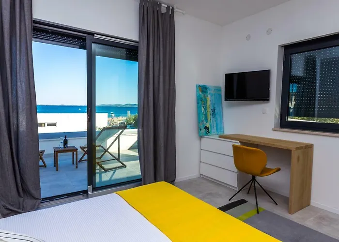 Olea With Heated Pool And Jacuzzi Сукошан