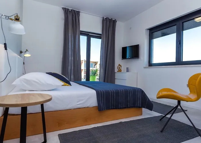 Olea With Heated Pool And Jacuzzi Сукошан